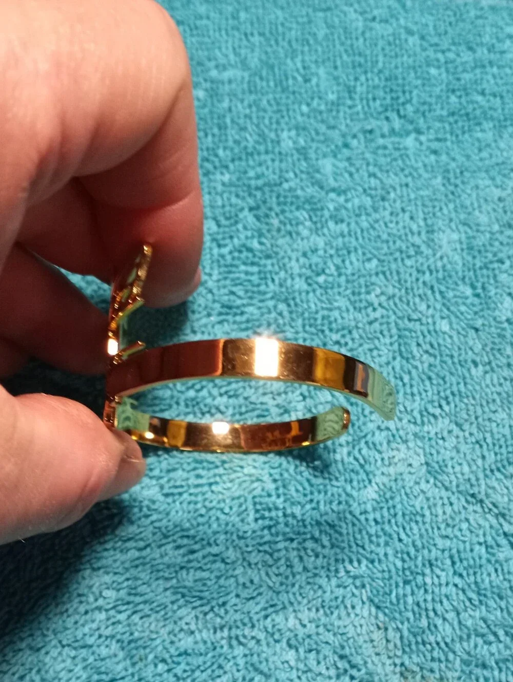 N/A stylish gold